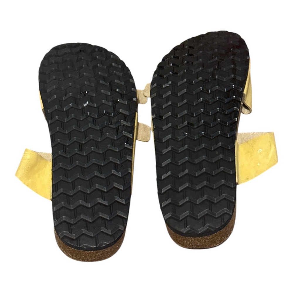 CLIFFS by White Mountain 3 strap butter yellow sandals - Picture 3 of 4